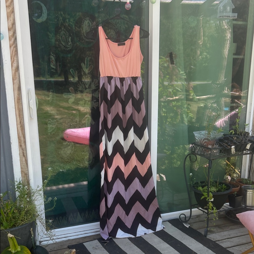 Chevron Pattern Maxi Dress